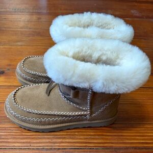 New Authentic Ugg Mini Alpine Boots size 8